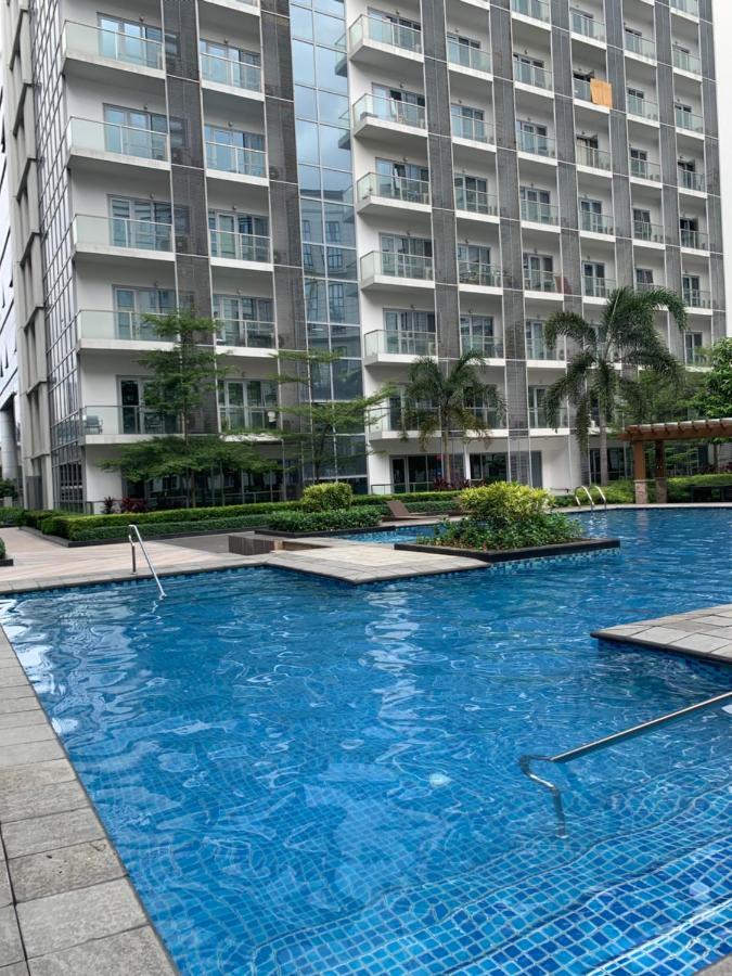 81 Newport Boulevard Cluster 4 - 8F Across Naia Airport, Terminal 3 Pasay Bagian luar foto